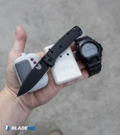 Benchmade Mini Bugout AXIS Lock Knife Black CF-Elite (2.8" Black) 533BK-2 11 Benchmade Mini Bugout AXIS Lock Knife Black CF-Elite (2.8" Black) 533BK-2 -Knife Sale Shop Benchmade Mini Bugout AXIS Lock Knife Black Black 533BK 2 BHQ 118554 kp in hand web