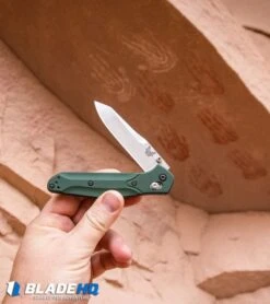 Benchmade 940 Osborne AXIS Lock Knife Green (3.4" Satin) -Knife Sale Shop Benchmade Osborne AXIS Lock Knife Green Satin 940 BHQ0160 kp canyonlands petroglyph web